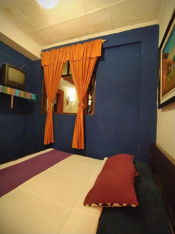 Hostal La Casa Tolena Quito - Ecuador Ξενοδοχείο Εξωτερικό φωτογραφία