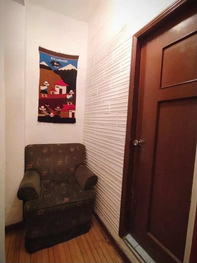 Hostal La Casa Tolena Quito - Ecuador Ξενοδοχείο Εξωτερικό φωτογραφία