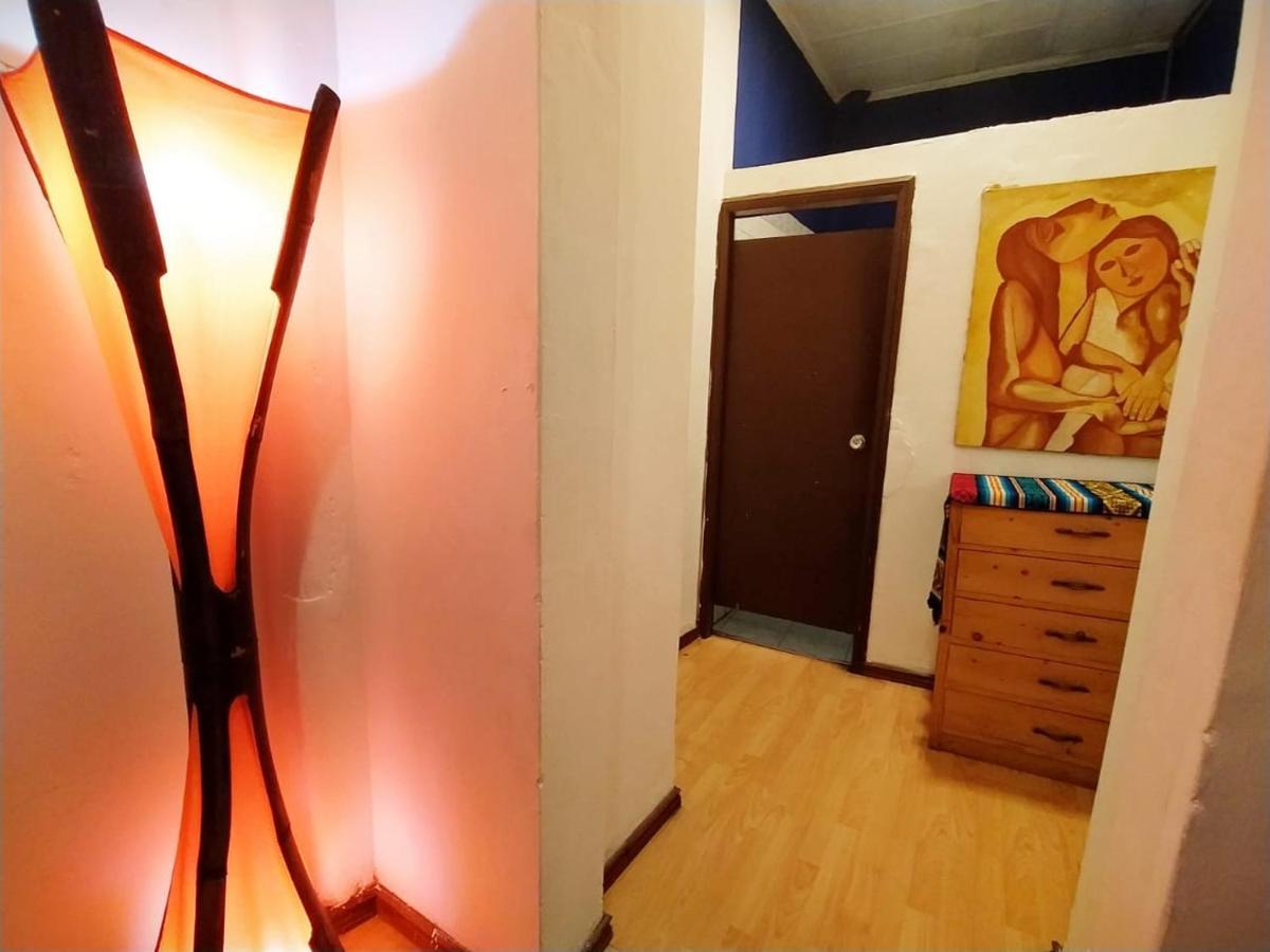 Hostal La Casa Tolena Quito - Ecuador Ξενοδοχείο Εξωτερικό φωτογραφία