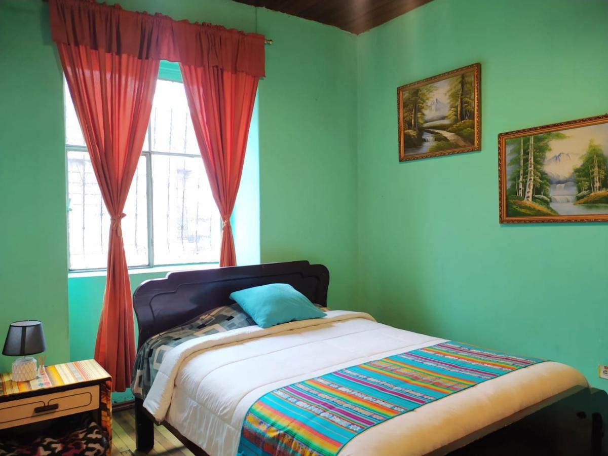 Hostal La Casa Tolena Quito - Ecuador Ξενοδοχείο Εξωτερικό φωτογραφία