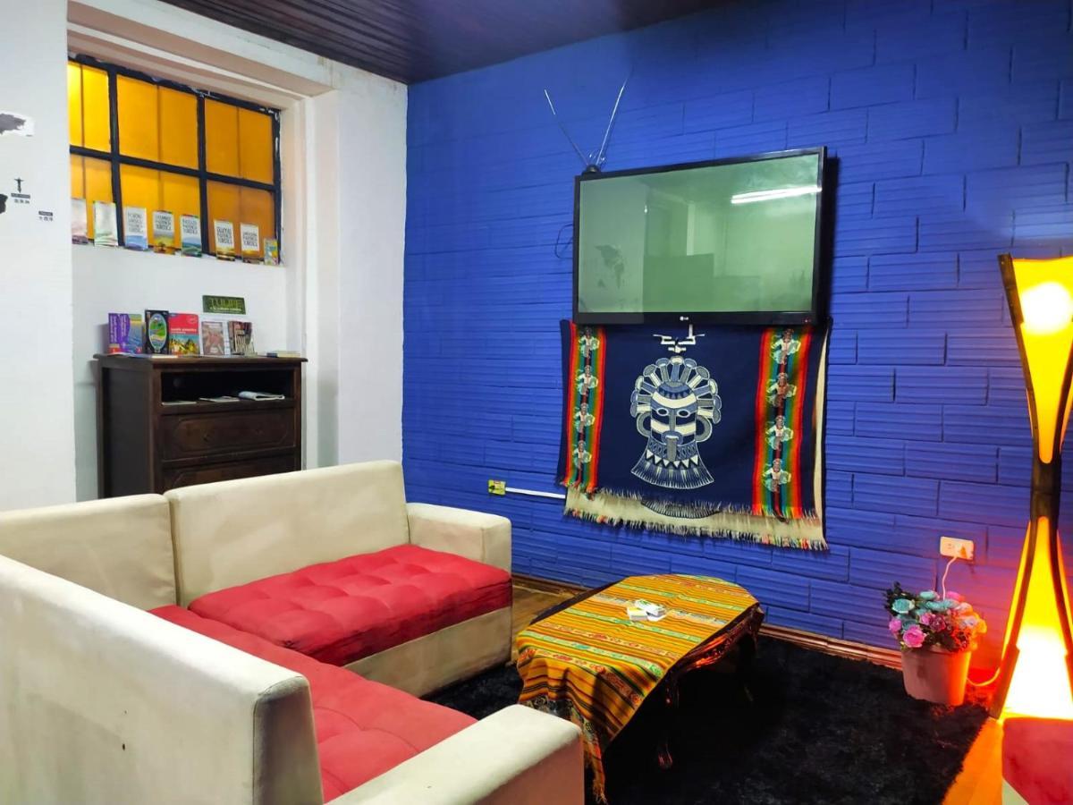 Hostal La Casa Tolena Quito - Ecuador Ξενοδοχείο Εξωτερικό φωτογραφία