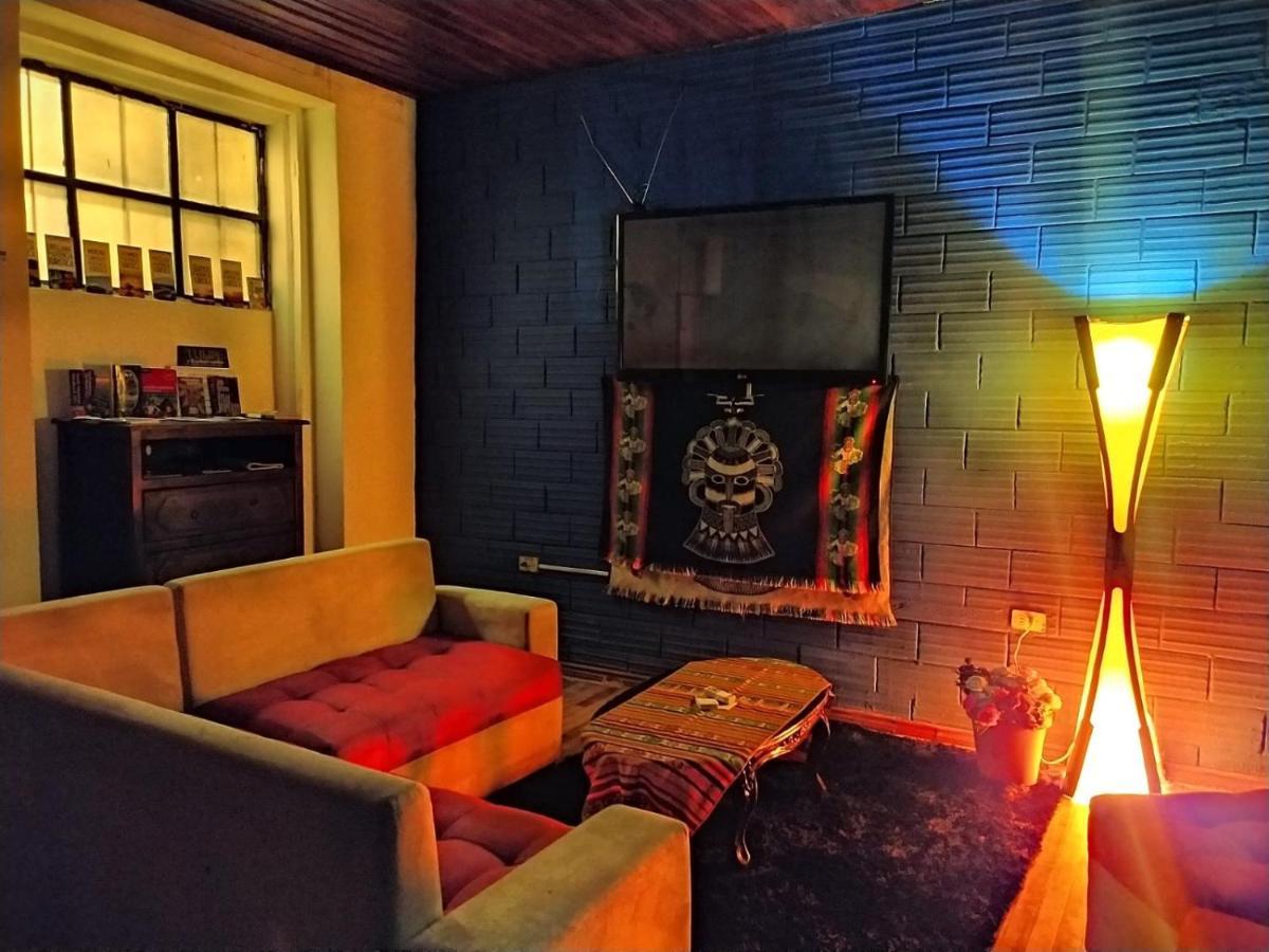 Hostal La Casa Tolena Quito - Ecuador Ξενοδοχείο Εξωτερικό φωτογραφία