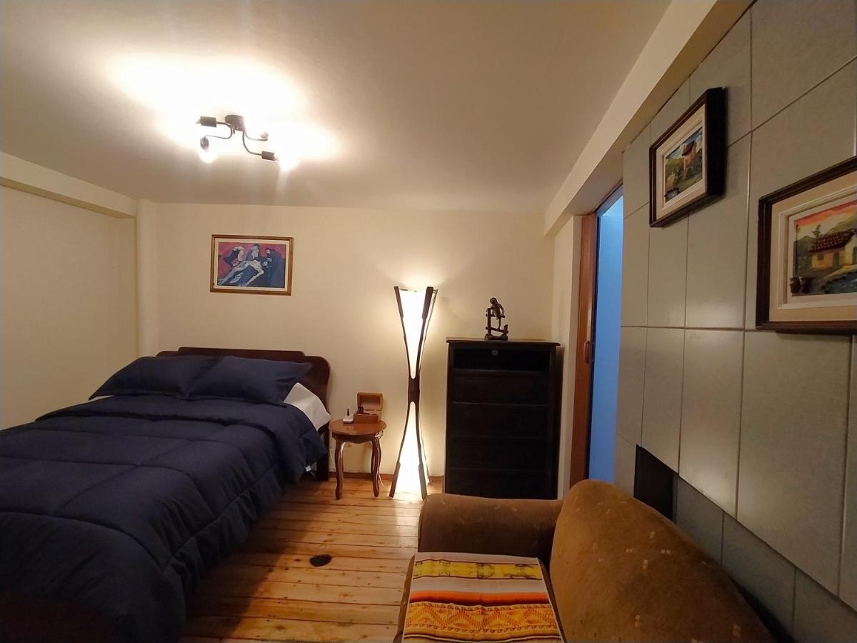 Hostal La Casa Tolena Quito - Ecuador Ξενοδοχείο Εξωτερικό φωτογραφία